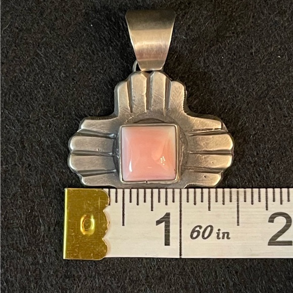 PINK CONCH STERLING SILVER PENDANT BY CHIMNEY BUTTE - Picture 8 of 8